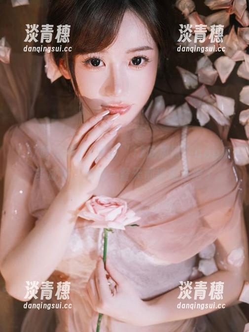 17吃瓜网 今天的“17吃瓜网”app瓜多成灾,感觉一整天都被瓜浸泡了
