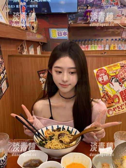 91吃瓜中心 登录了91吃瓜中心,等着我的是像庙会一样热闹的瓜场!