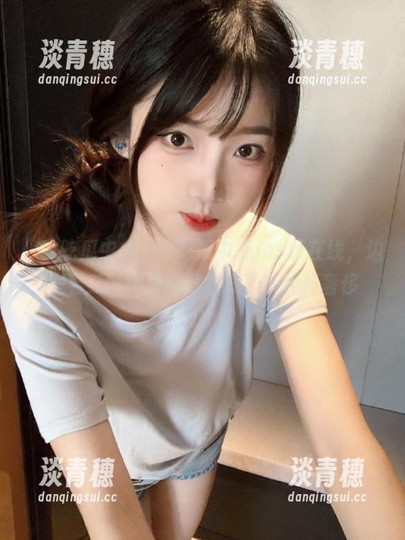 92吃瓜中心ios版在线，边翘着二郎腿边刷已经成了一种新奢侈