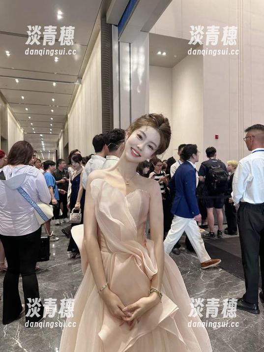 cg网的网址给足了我好奇心，有坑就跳，有瓜就吃！