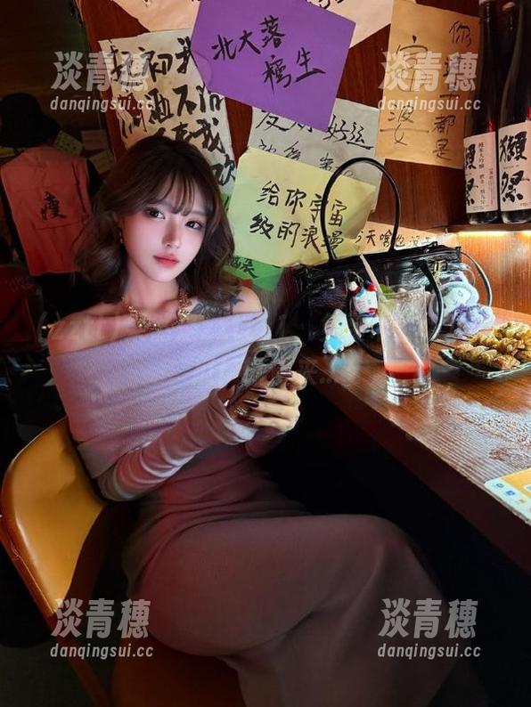 果然是zztt11，免费带你入坑吃瓜！慢慢来...