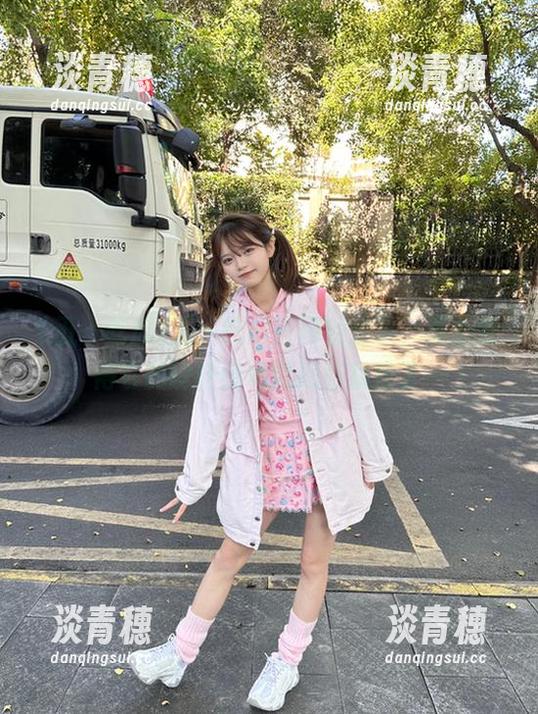 五一吃瓜 五一吃瓜官网的分享,真心觉得它的设计师可能把脑袋拧了…