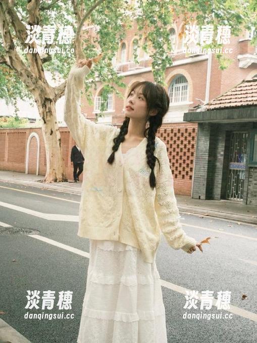五一吃瓜网 今天瓜太多,依靠五一吃瓜网“永不迷路”的你季度比心!