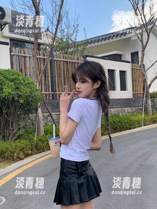 站爆料大赛在吃瓜网首页火热进行中，瓜吃得不亦乐乎！