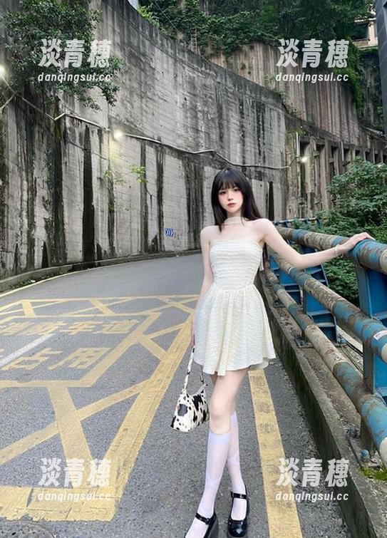 我要吃瓜 哎呀,今天又看了“我要吃瓜.cc”发布的新鲜事,只能默默摇头!