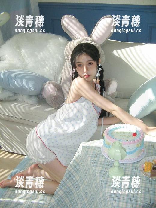 网曝吃瓜 免费体验?来网曝吃瓜,我的草地,你的爆料,瓜味横飞!