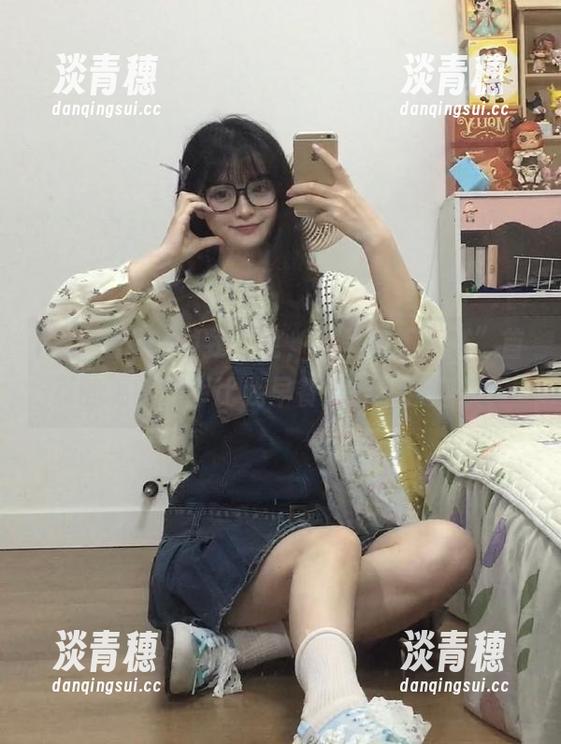 黑料不打烊 我敢说,“黑料不打烊”首页的更新频率比我早餐吃的油条还快!