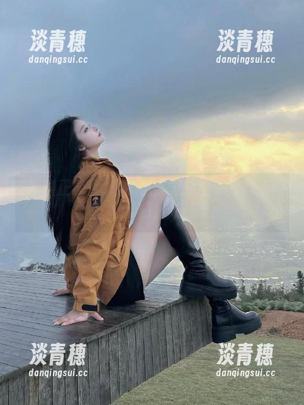 黑料正能量 想不迷路?快登录黑料正能量,瓜场对你眨眼!