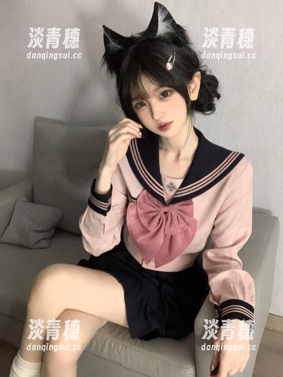“hl27.co黑料正能量”app，这里有八卦，有槽点，还有我想说的话