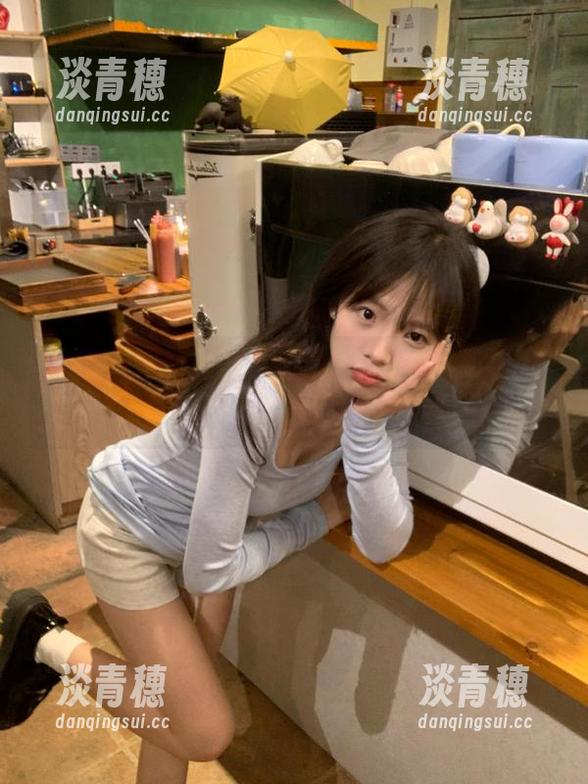 黑料网 永久追踪黑料网官网,跟着瓜子味儿一起飞呀!